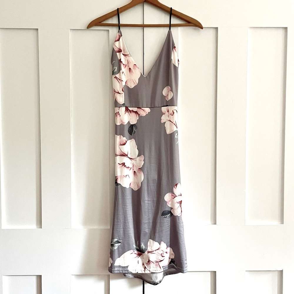 Floral backless dress